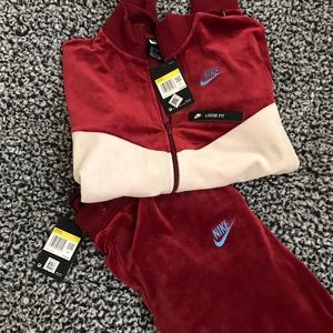 Nike sweatsuit